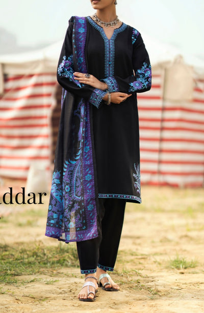 Casuallite ‘Rahgeer’ | Embroidered Khaddar 3pc Readymade | HT259