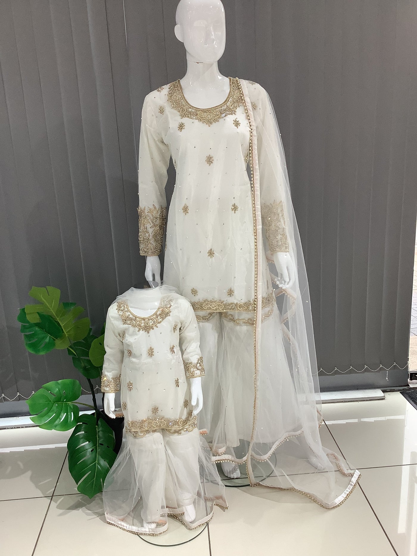  Asha - Pakistani clothes