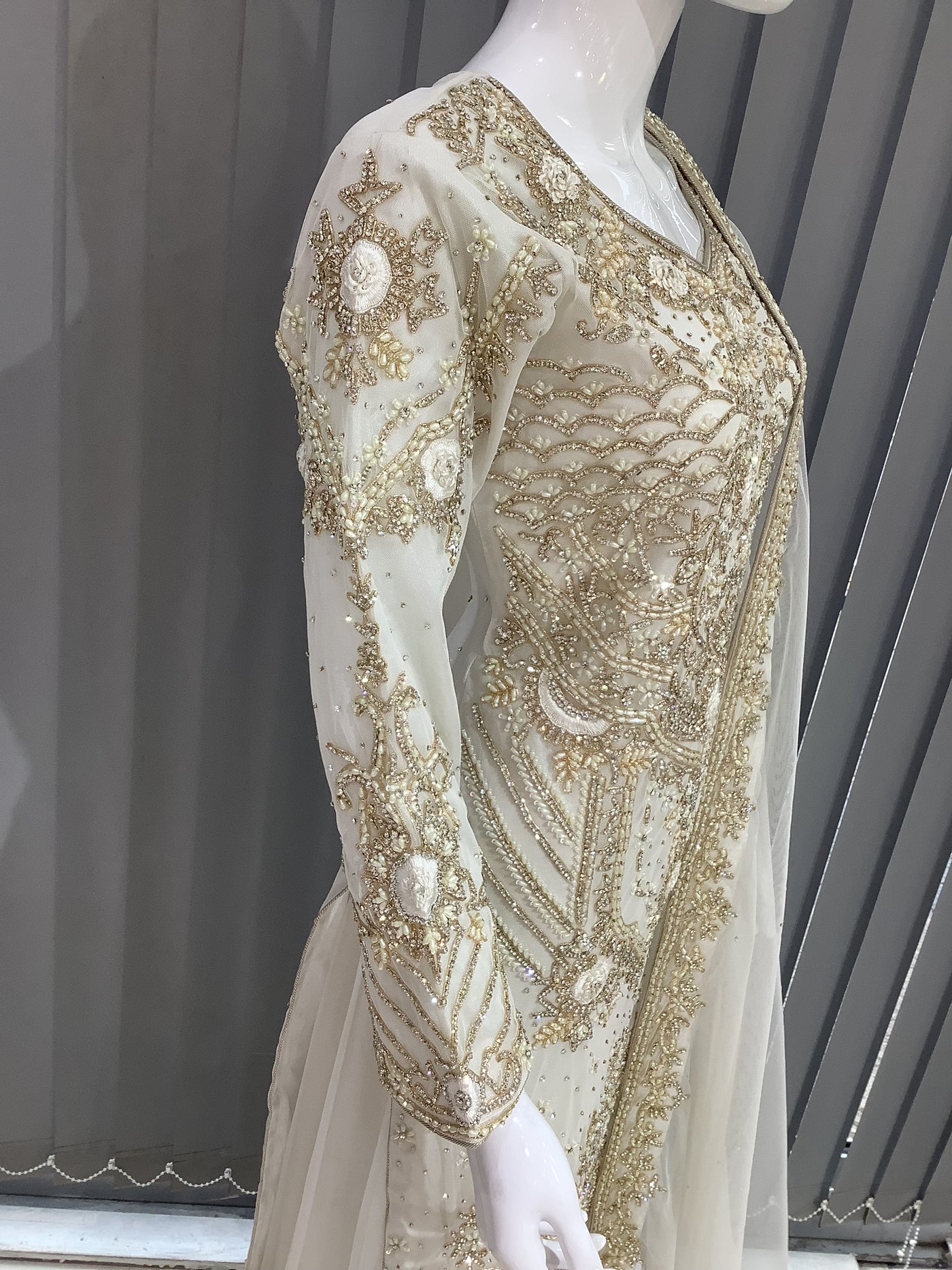 ASHA | Embroidered Dori Work Net Ready To Wear White | AS68