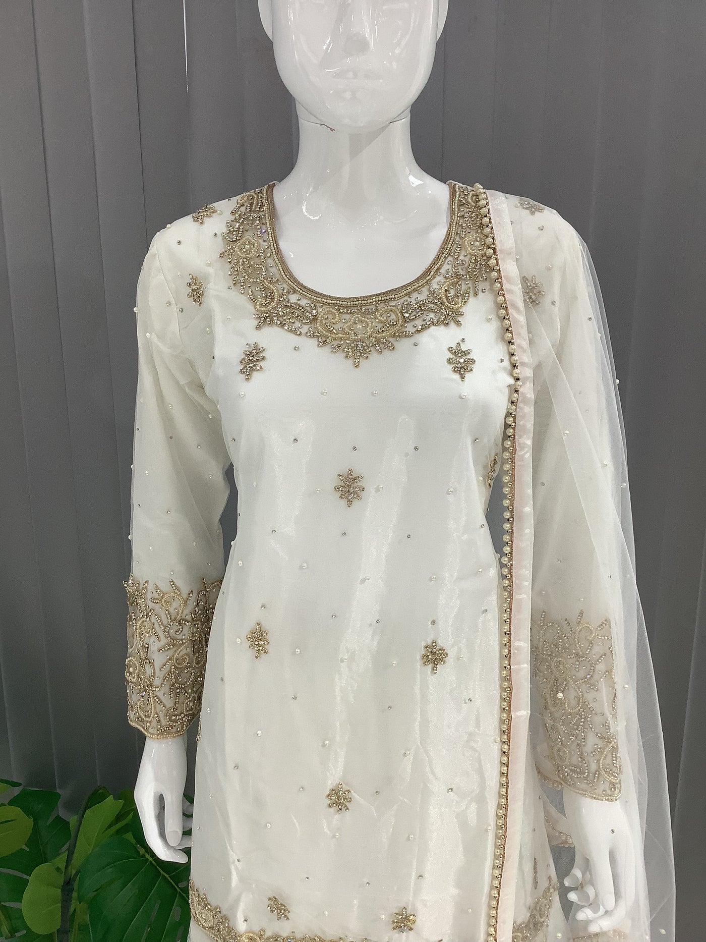  Asha - Pakistani clothes