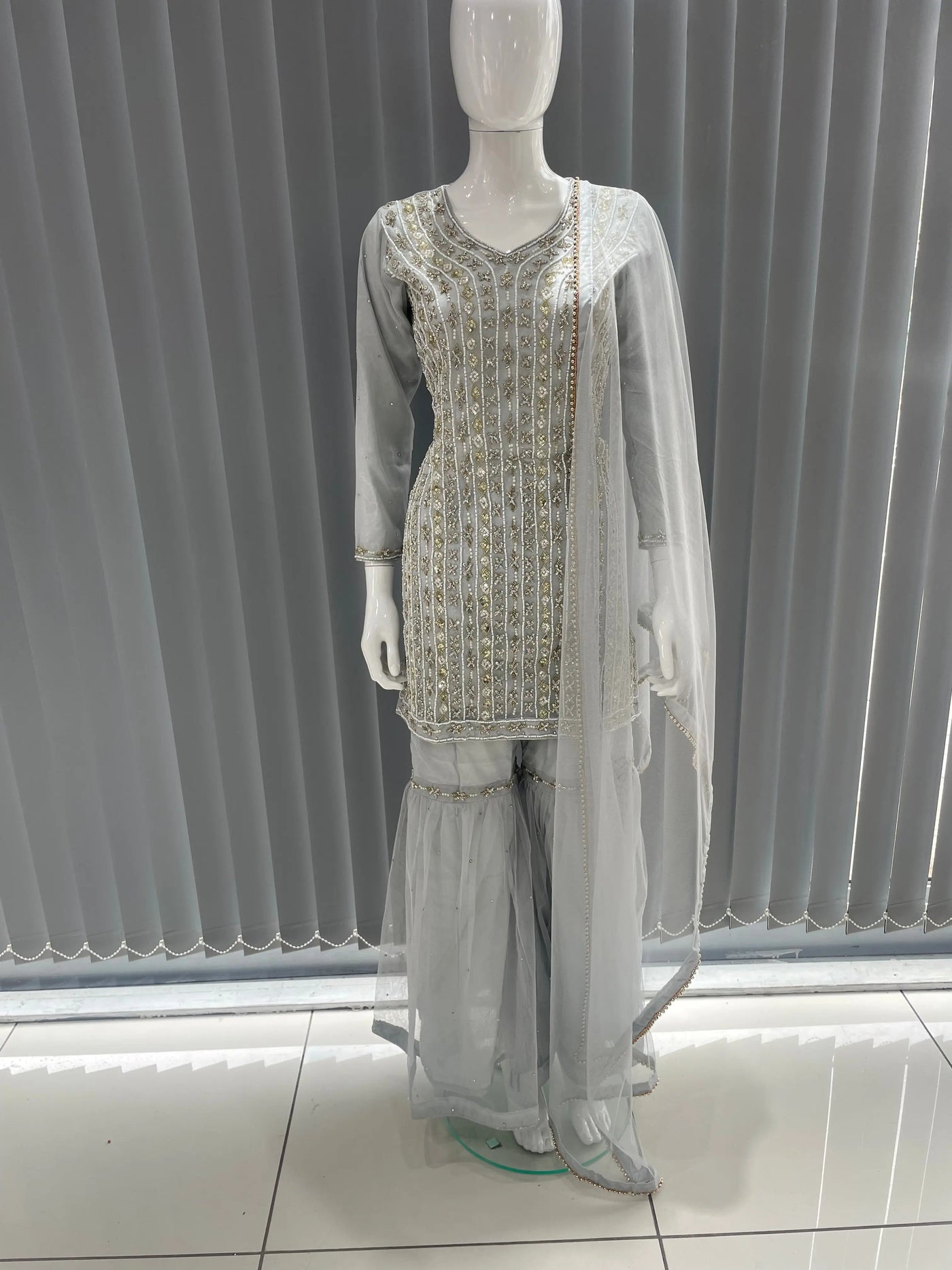  Asha - Pakistani clothes