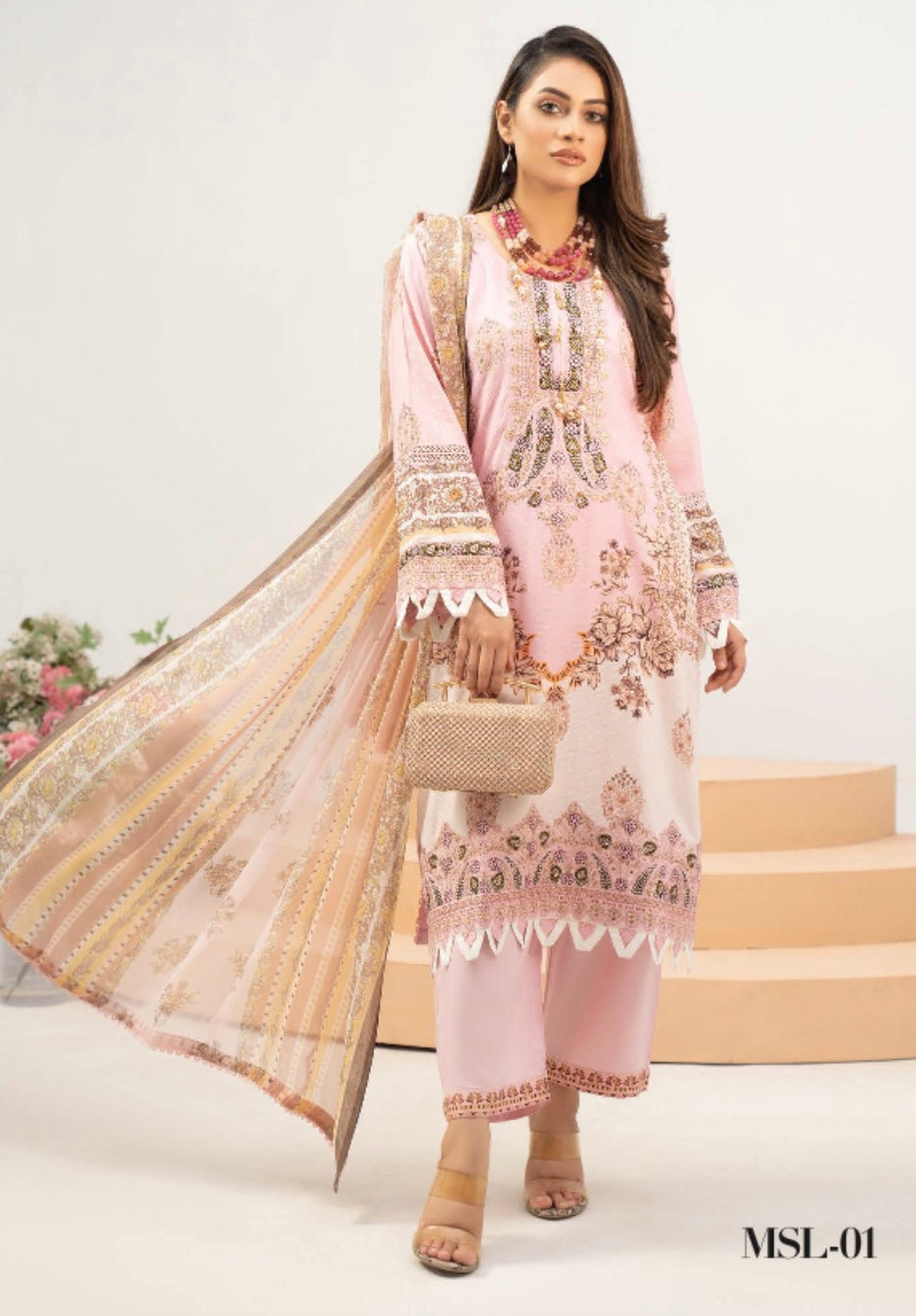  Munira - Pakistani clothes