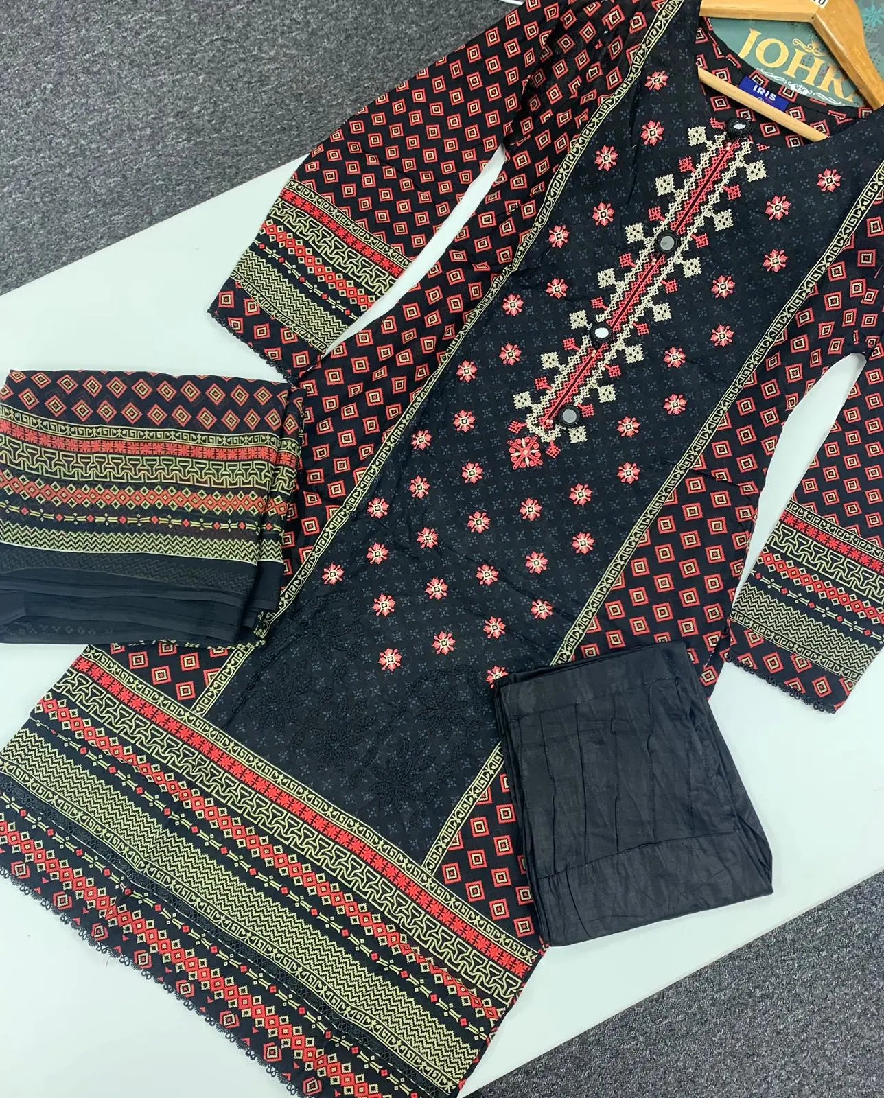  HIRA TEXTILES - Pakistani clothes