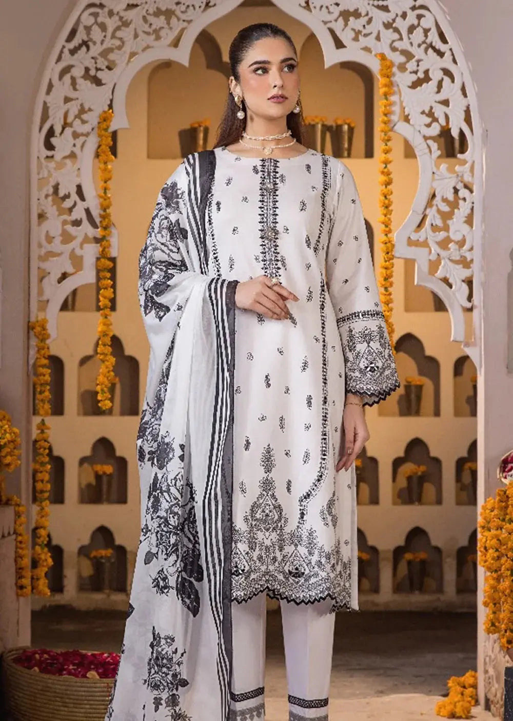  Heeras - Pakistani clothes