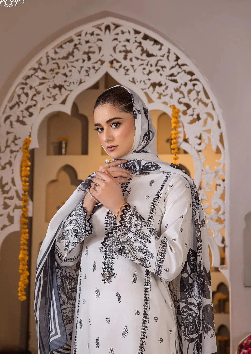  Heeras - Pakistani clothes