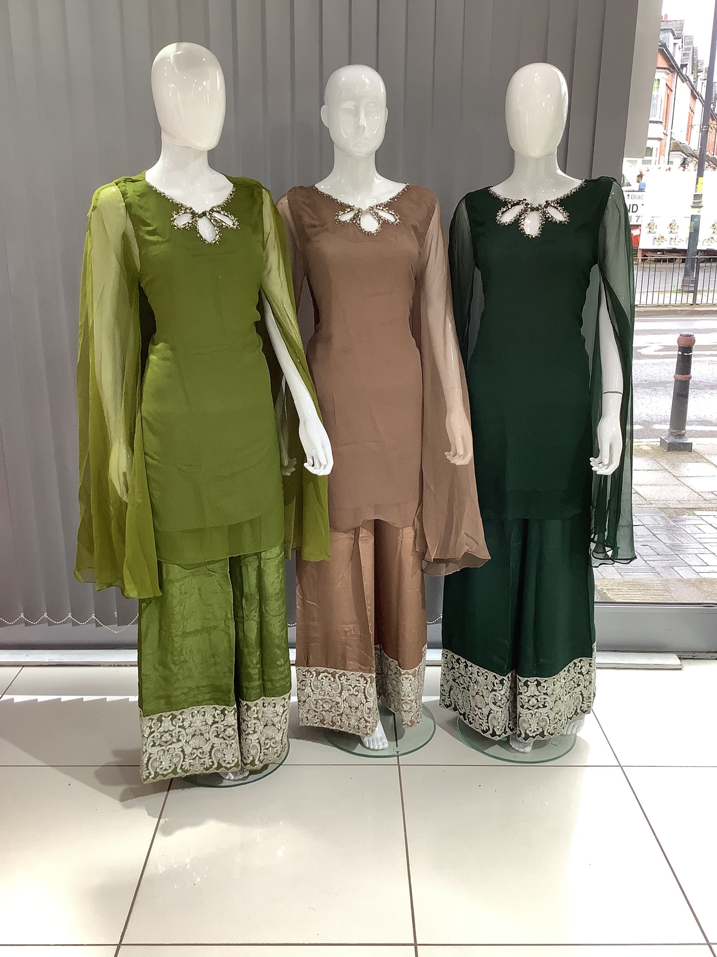  AIN - Pakistani clothes