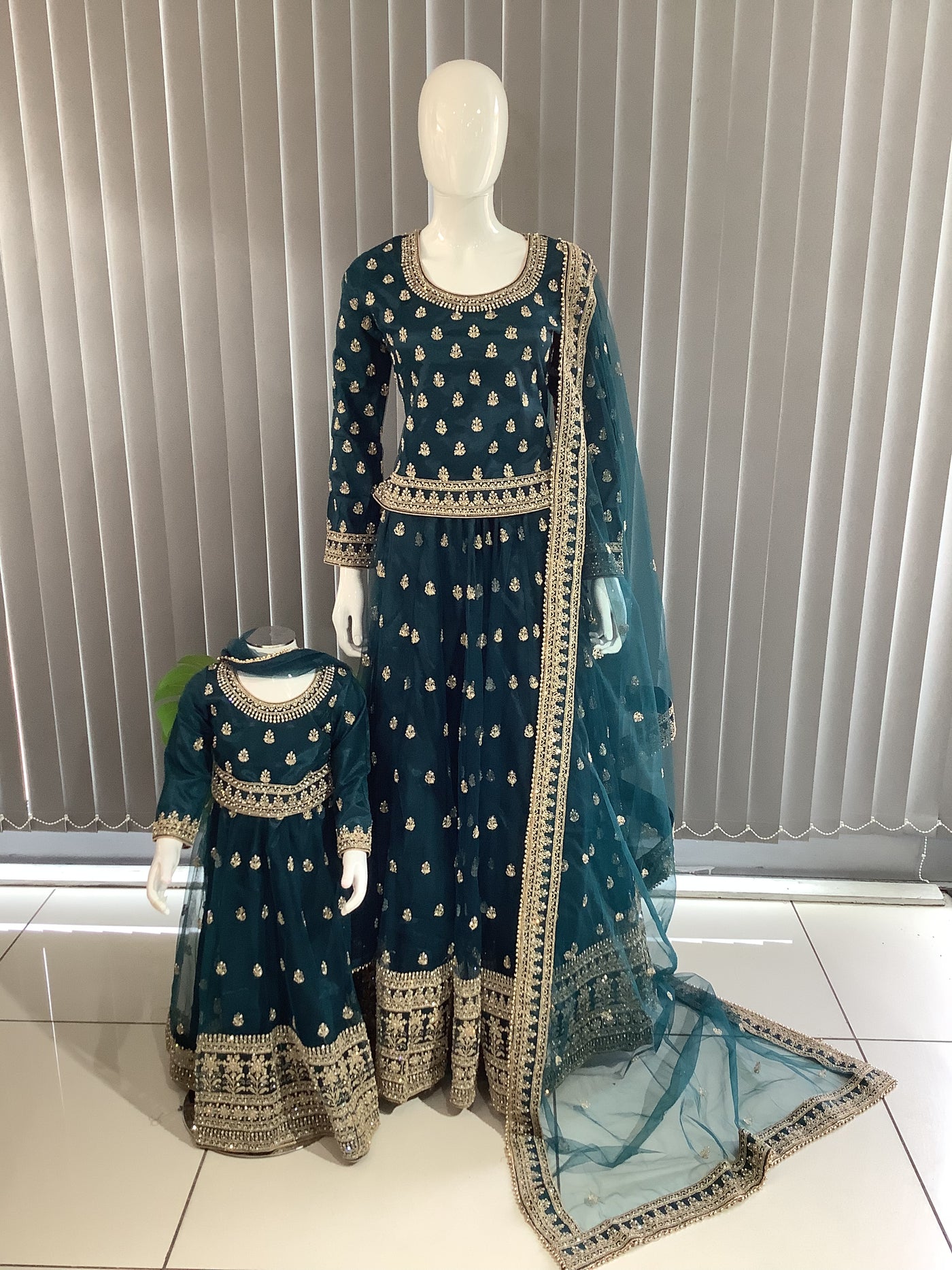  Asha - Pakistani clothes