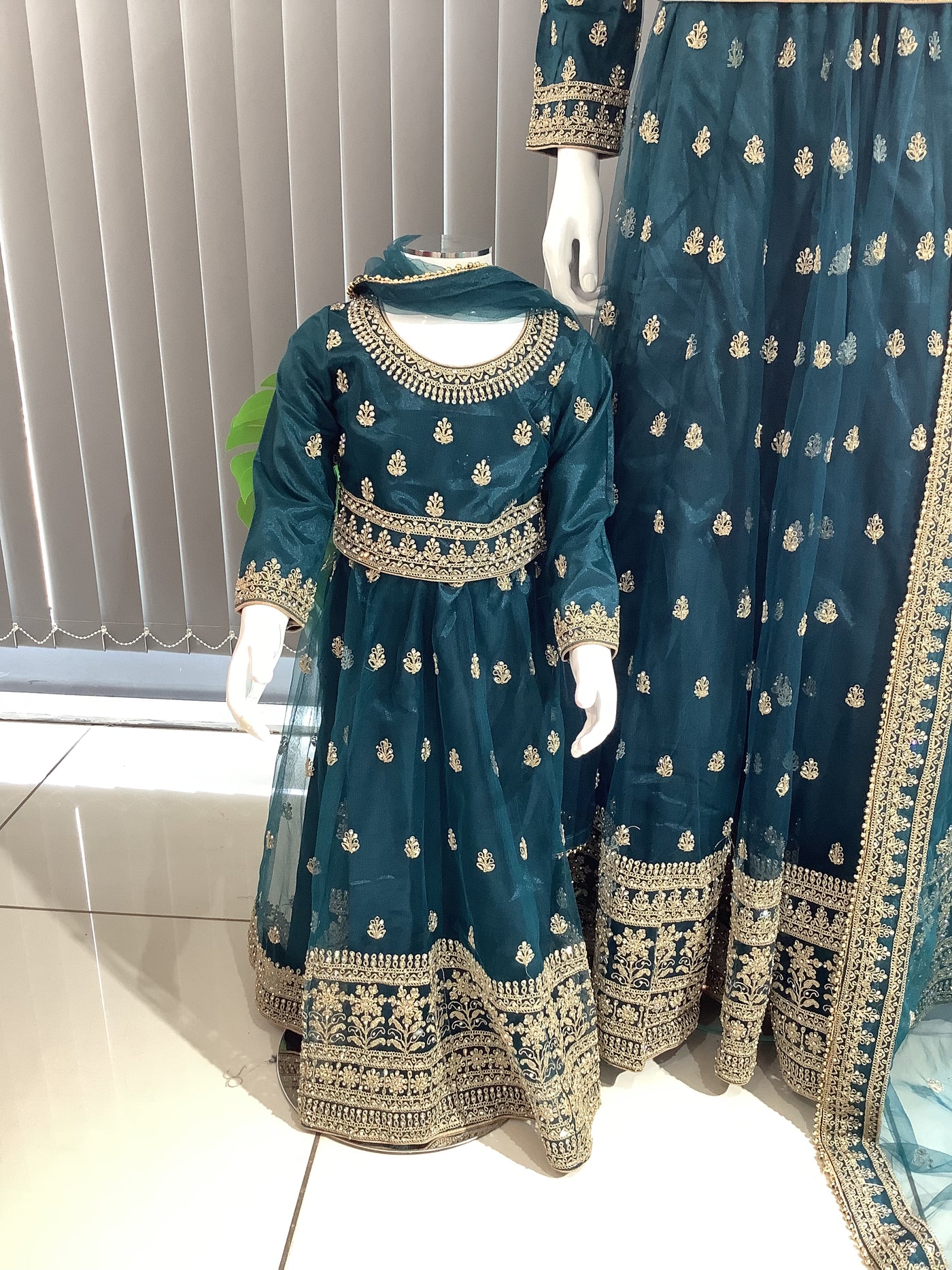  Asha - Pakistani clothes