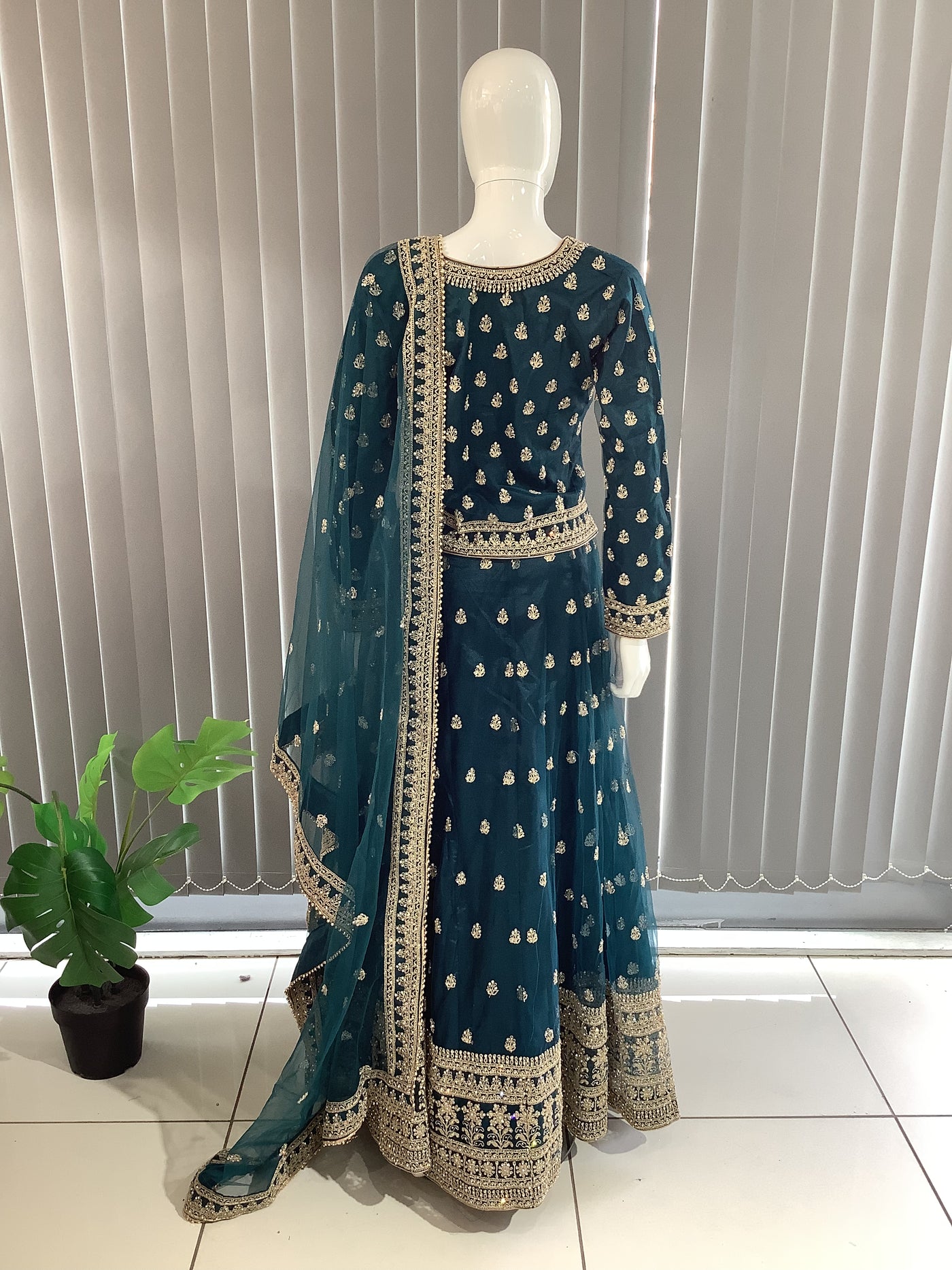  Asha - Pakistani clothes