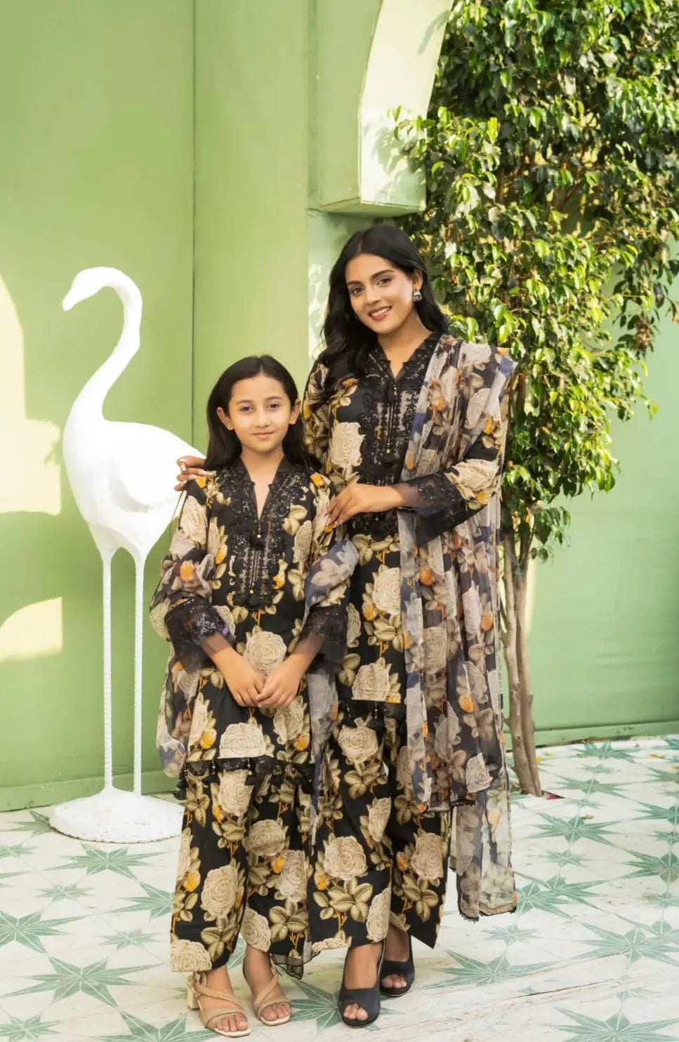 Dem Rangz RANGZ ‘M Prints Farshi’ | Embroidered Cotton Mother & Daughter – HIRA ...