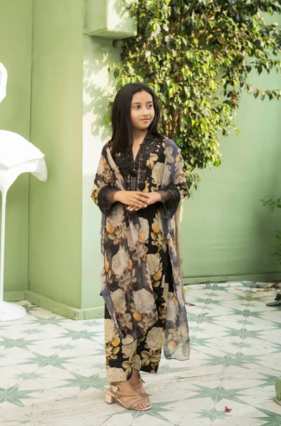  RANGZ - Pakistani clothes