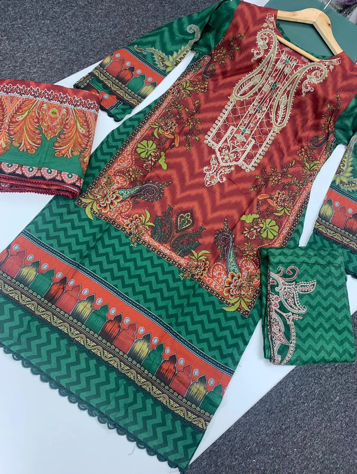  Inspired - Pakistani clothes