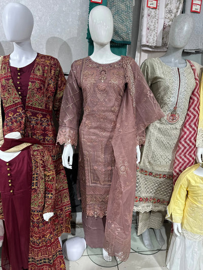  Simrans - Pakistani clothes