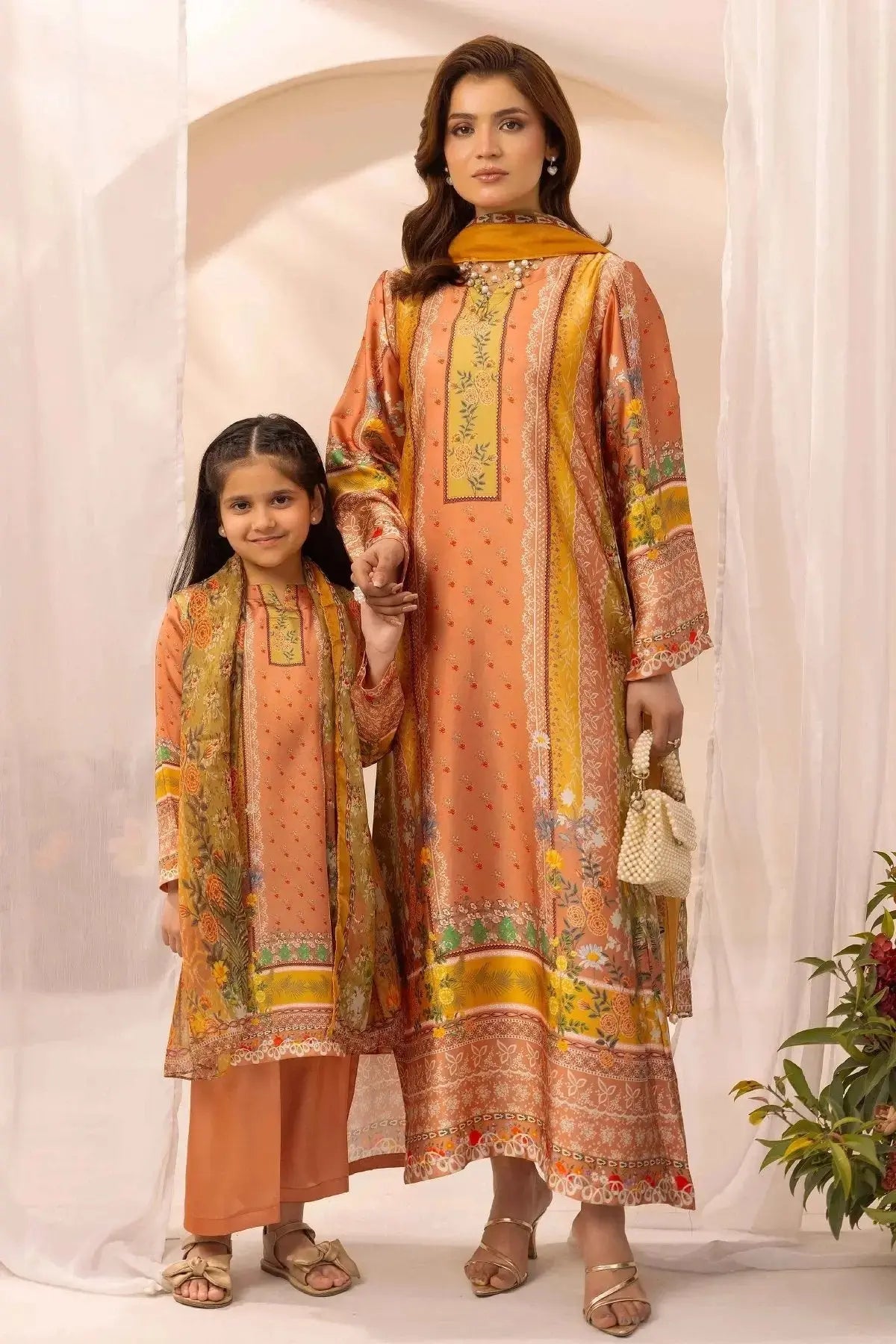 Pakistan Mithe Jan SIMRANS 'Aik Pret' | Printed Silk Eid Pakistani Mother & Daughter ...