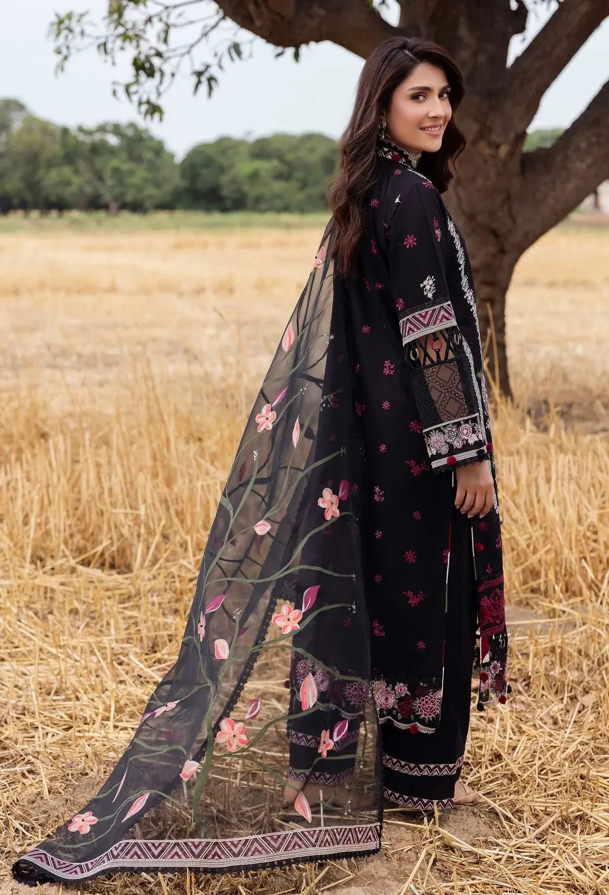  Simrans - Pakistani clothes