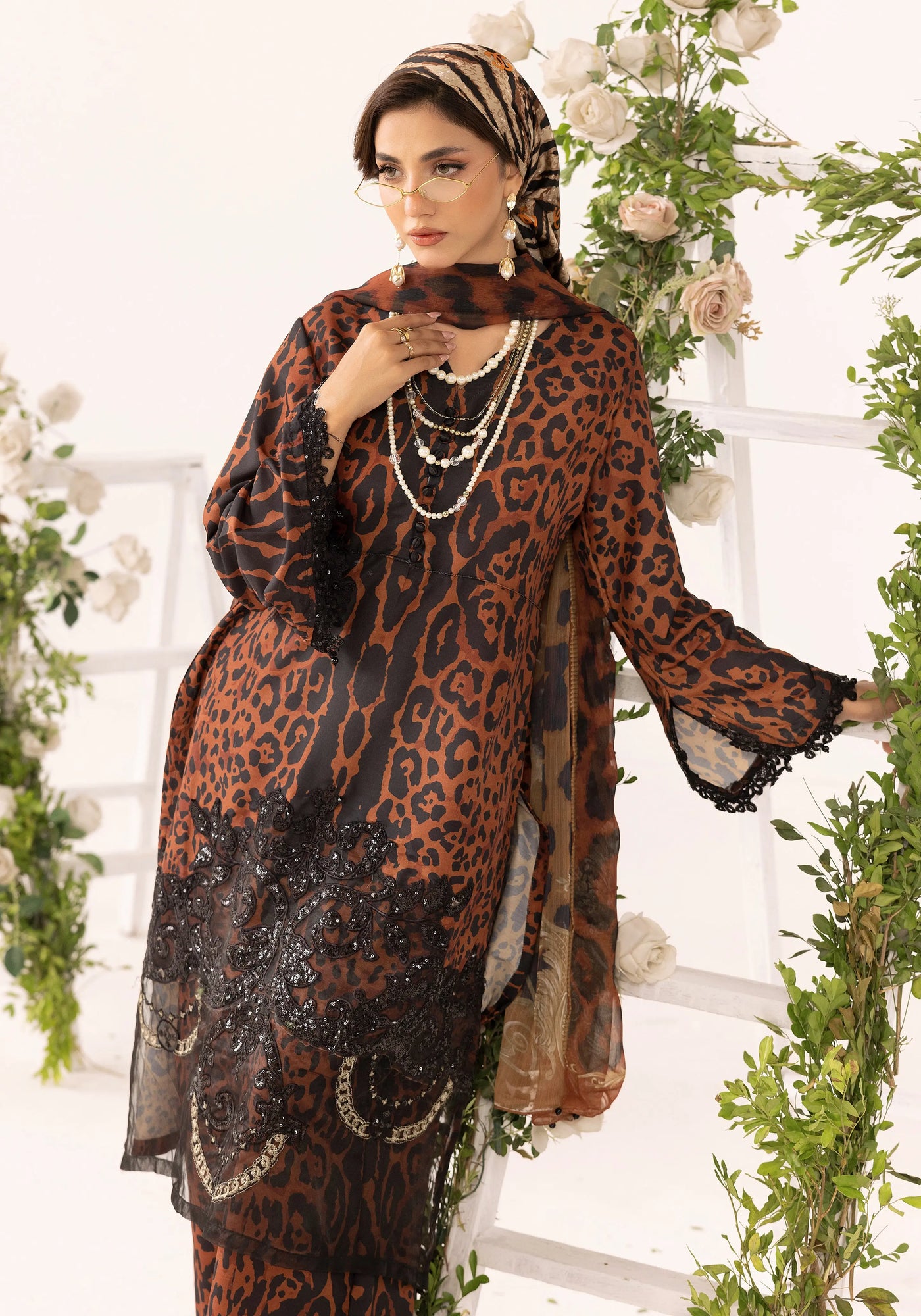  Simrans - Pakistani clothes