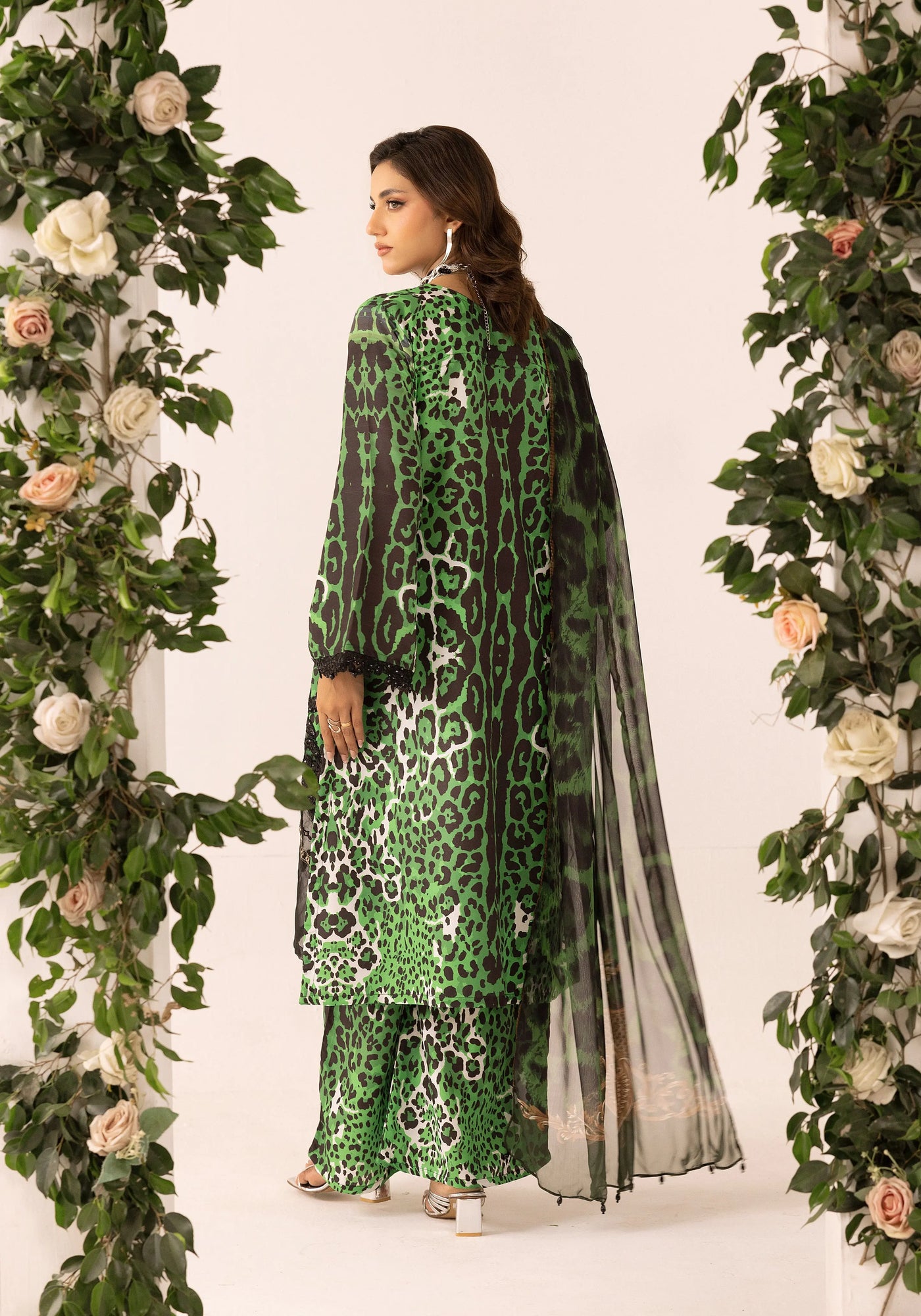  Simrans - Pakistani clothes