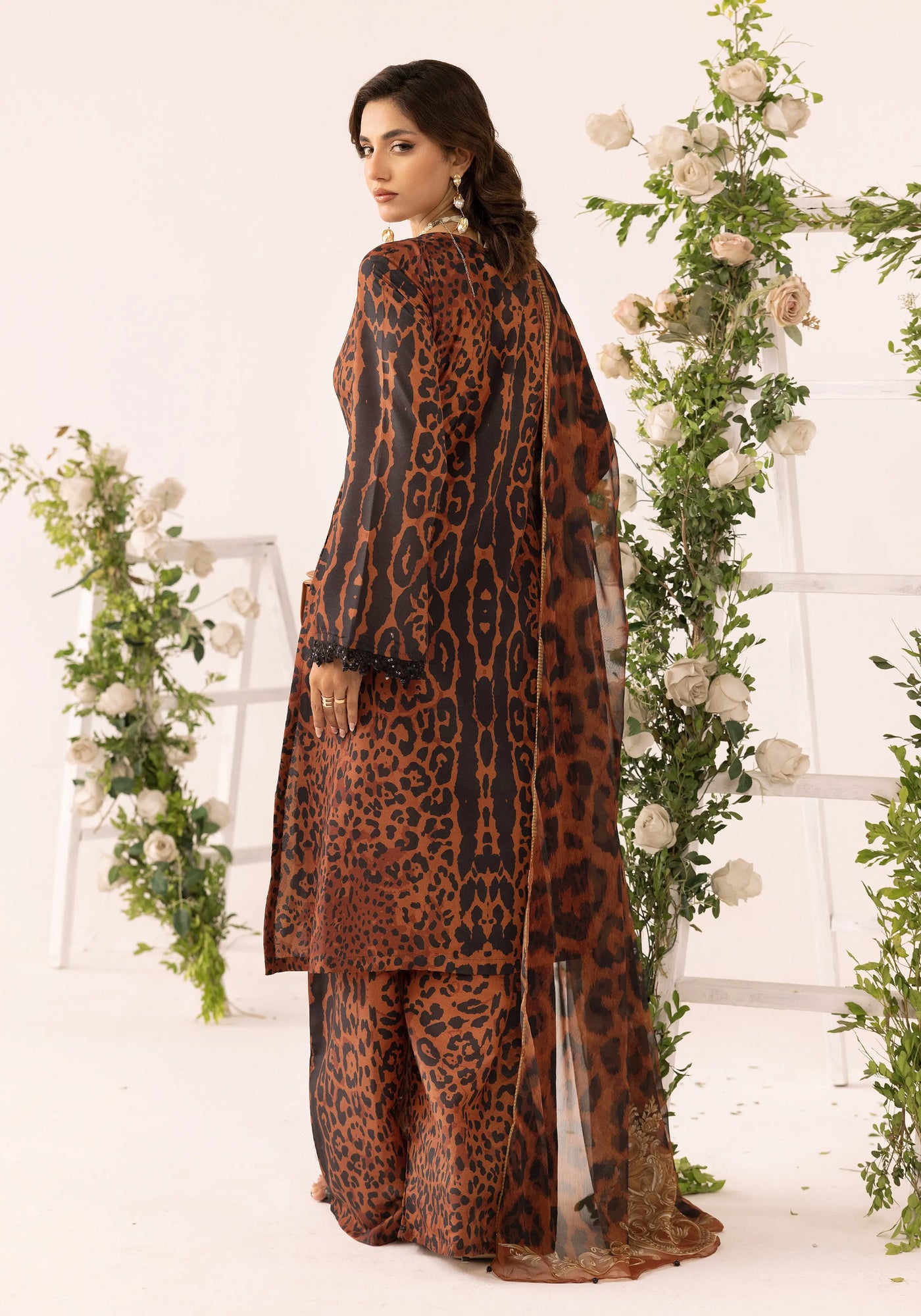  Simrans - Pakistani clothes