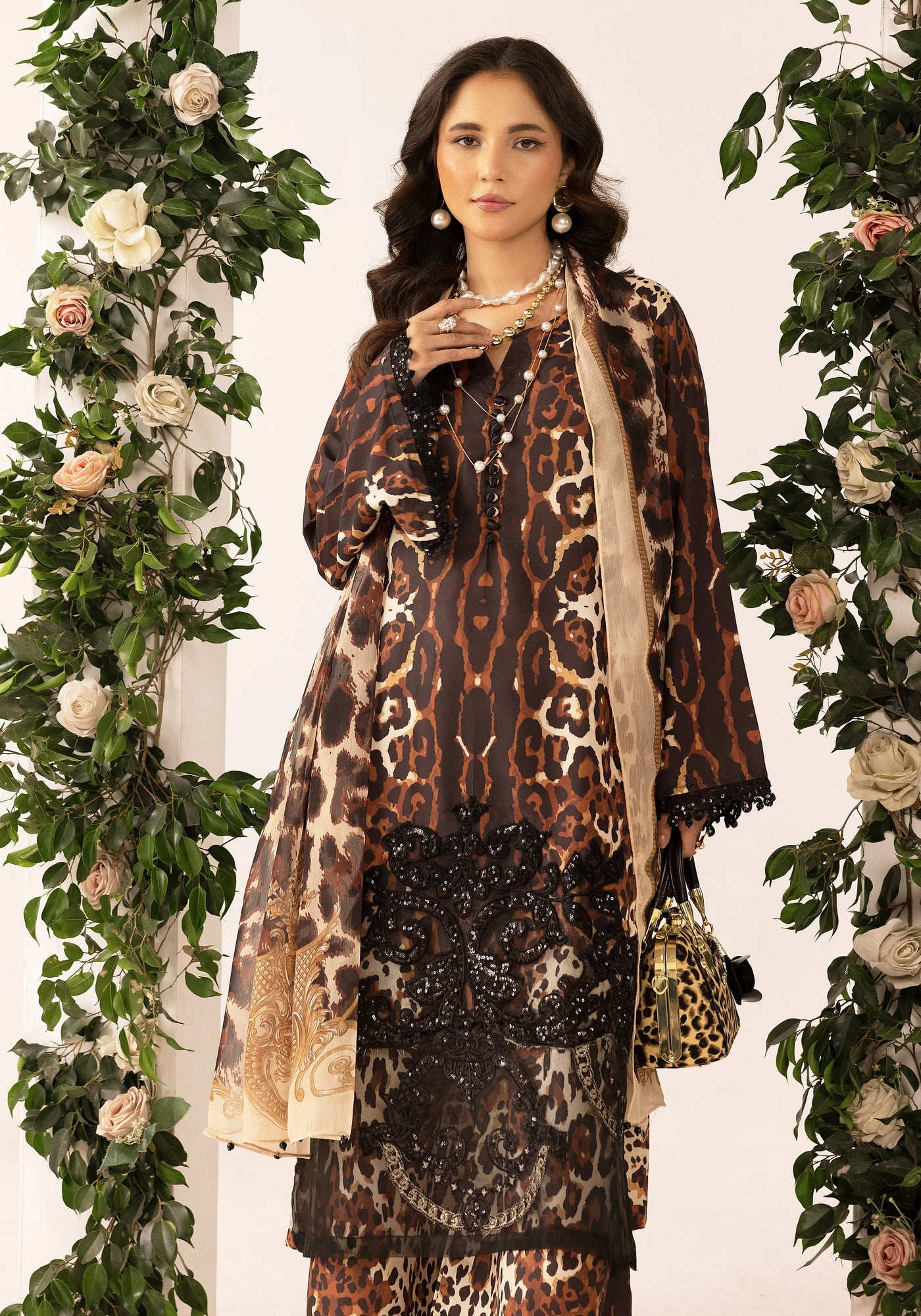  Simrans - Pakistani clothes