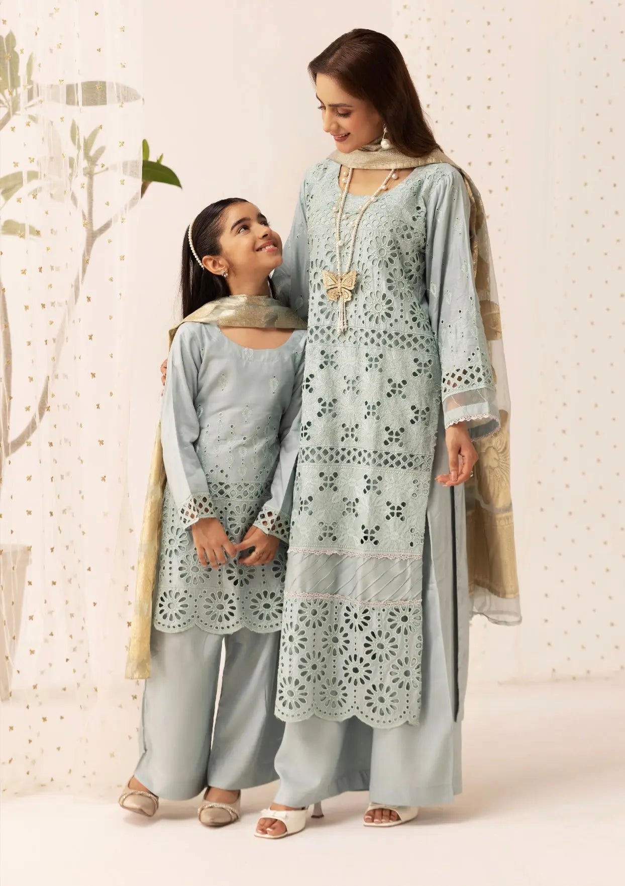  Simrans - Pakistani clothes