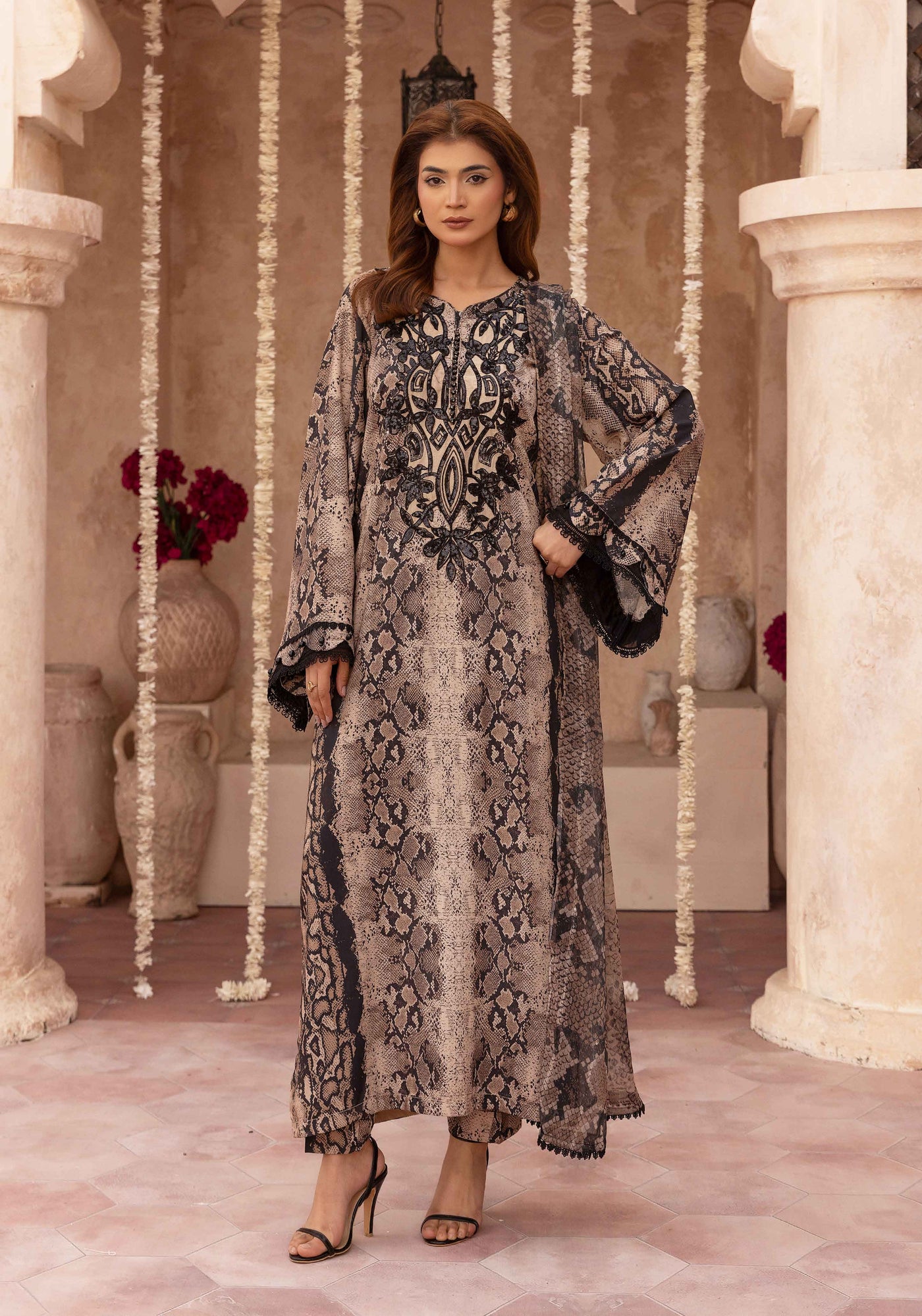 SIMRANS 'M Prints' | Embroidered 3pc Pakistani Readymade Womenswear | SM931 (2 Colours)