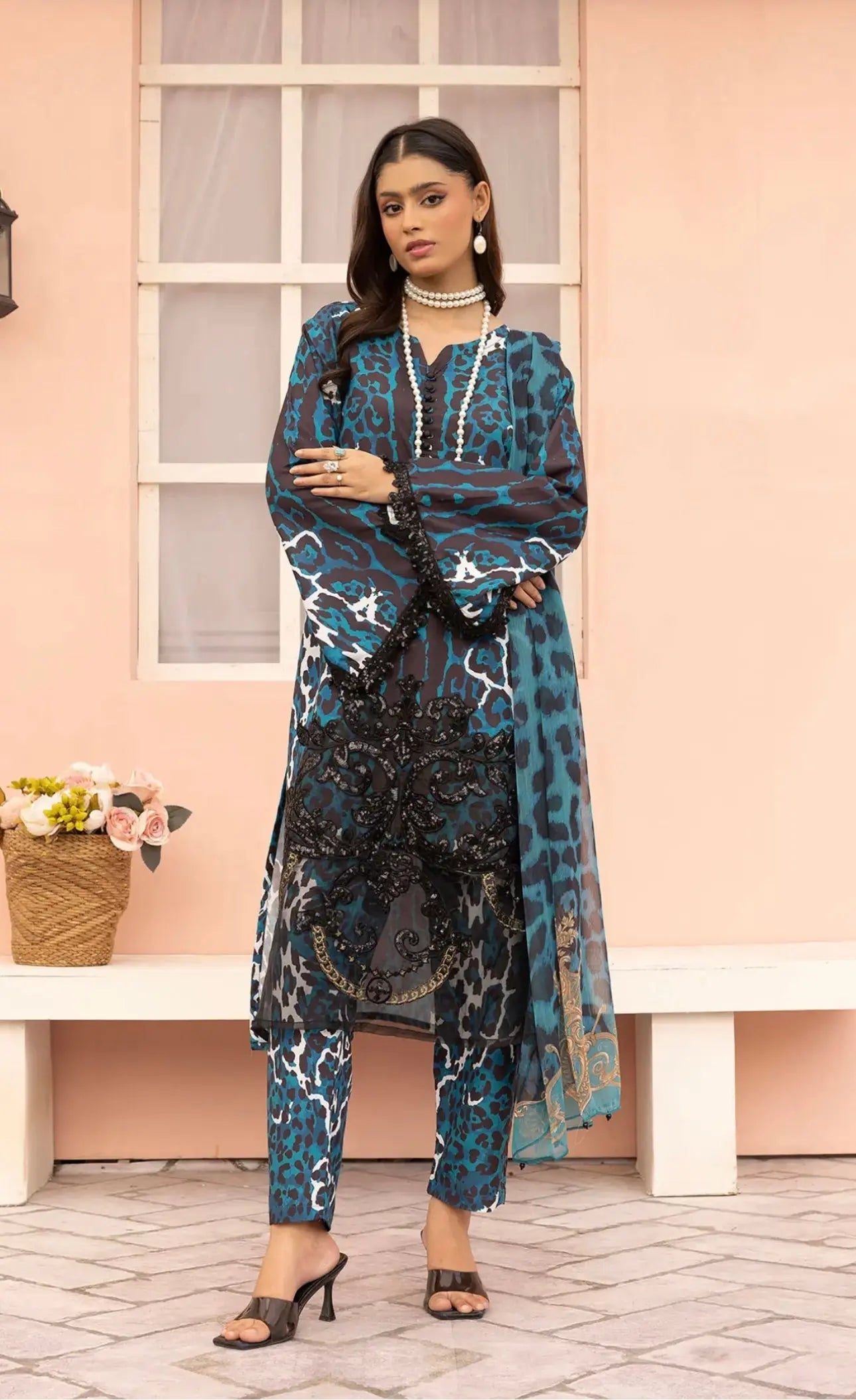  Simrans - Pakistani clothes