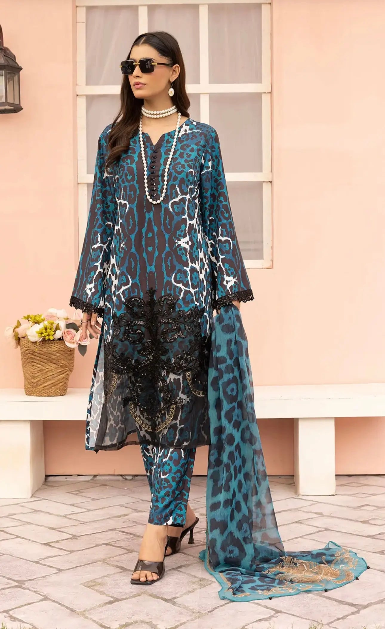  Simrans - Pakistani clothes