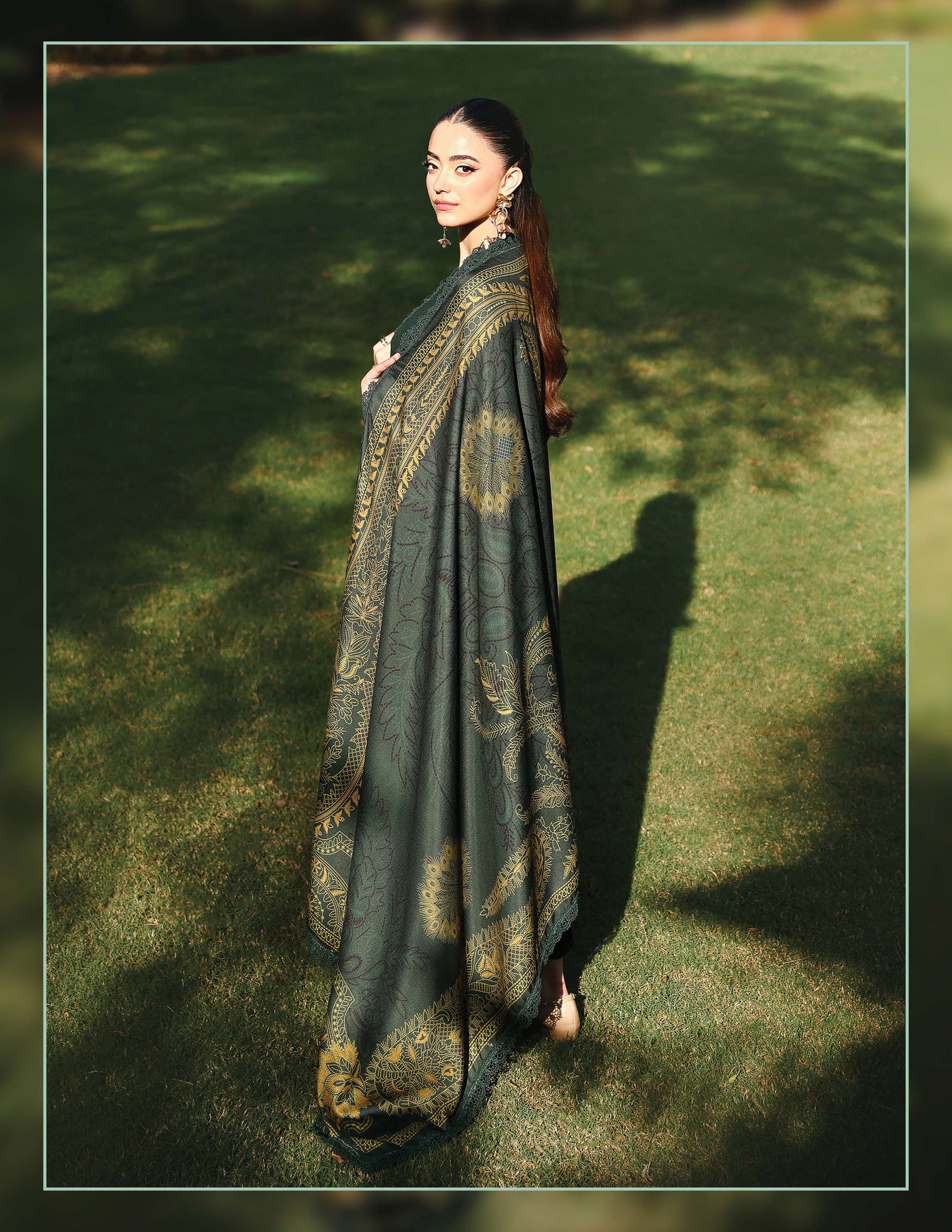 SIMRANS 'Mehr' | Embroidered Dhanak Chikenkari Pakistani Readymade Womenswear | SM922