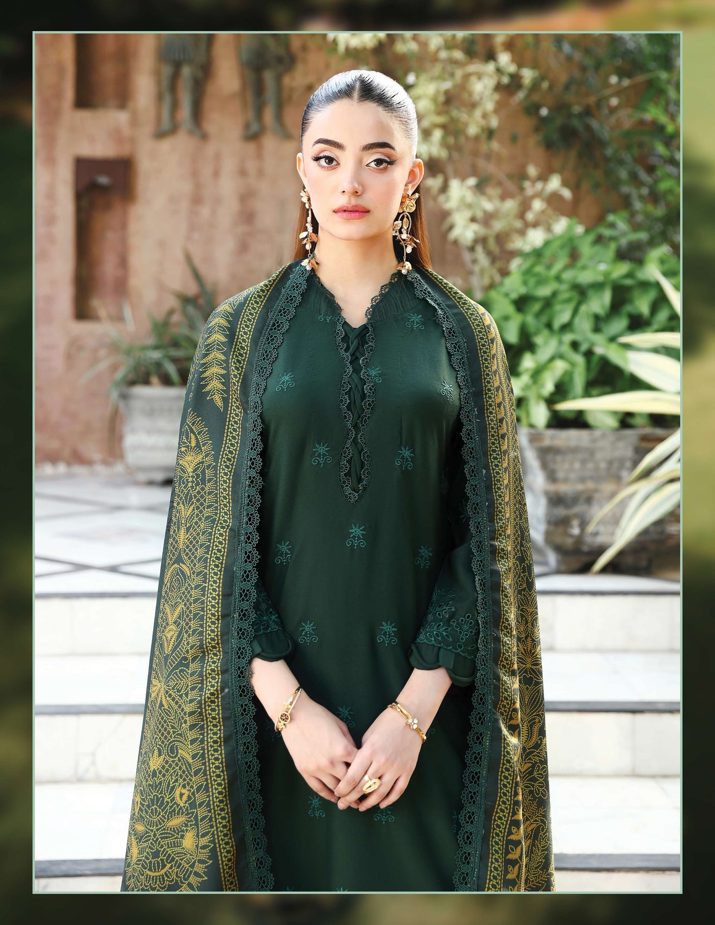 SIMRANS 'Mehr' | Embroidered Dhanak Chikenkari Pakistani Readymade Womenswear | SM922