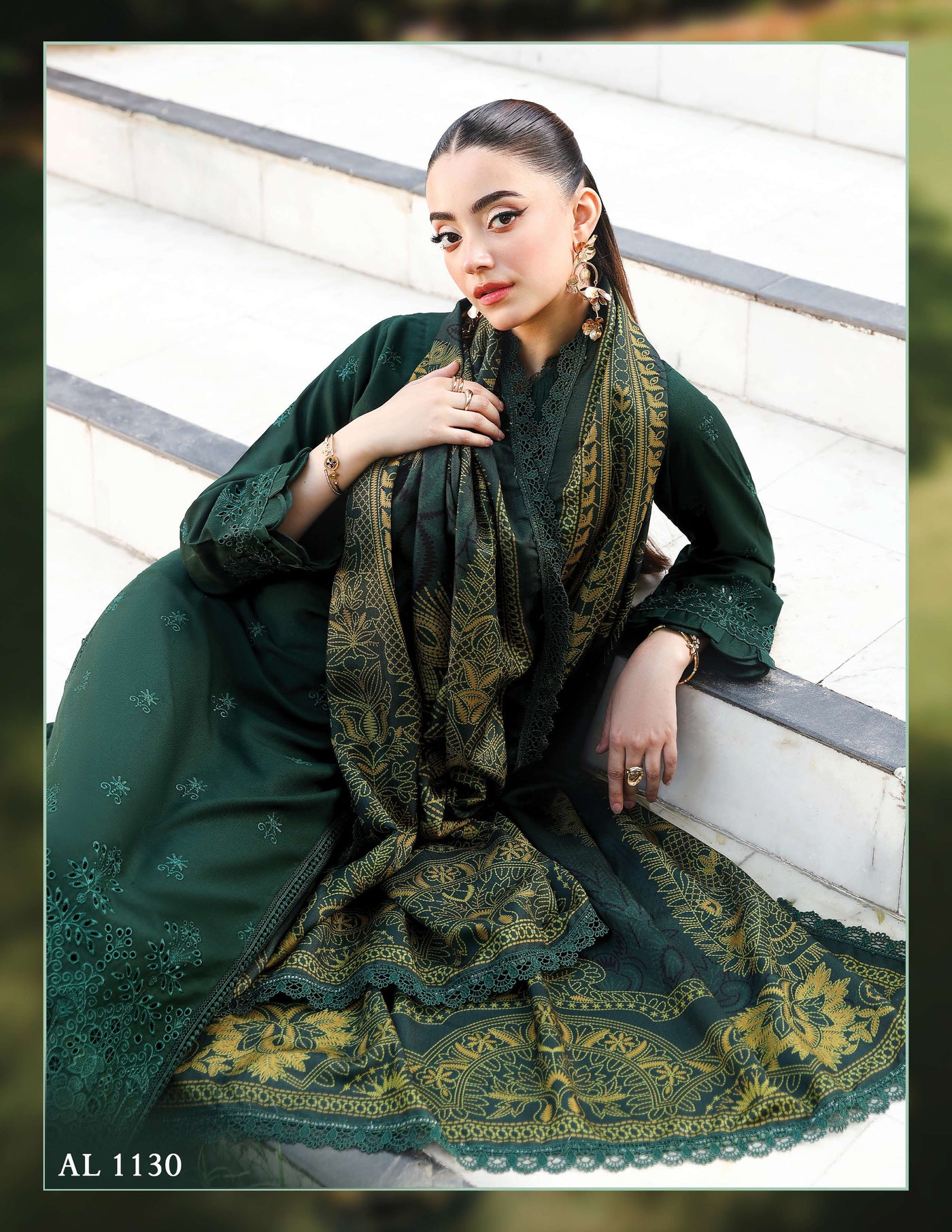 SIMRANS 'Mehr' | Embroidered Dhanak Chikenkari Pakistani Readymade Womenswear | SM922