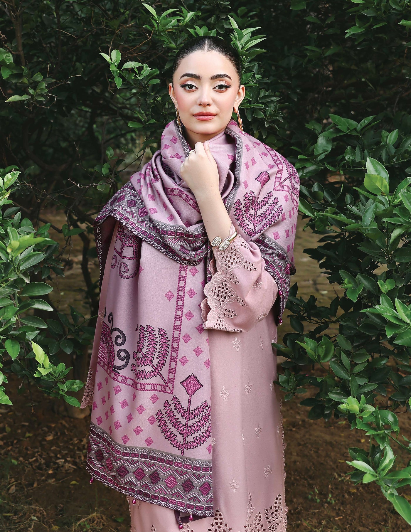 SIMRANS 'Mehr' | Embroidered Dhanak Chikenkari Pakistani Readymade Womenswear | SM925