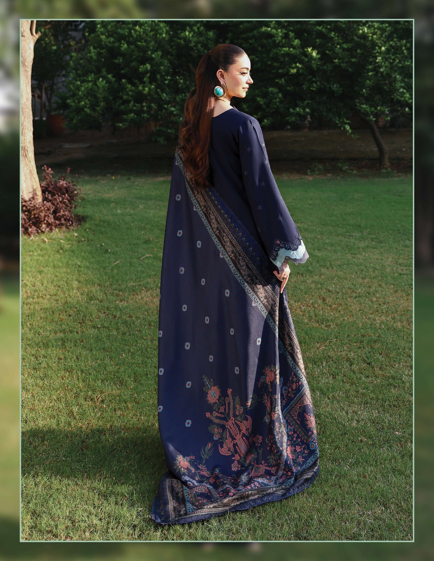 SIMRANS 'Mehr' | Embroidered Dhanak Chikenkari Pakistani Readymade Womenswear | SM926