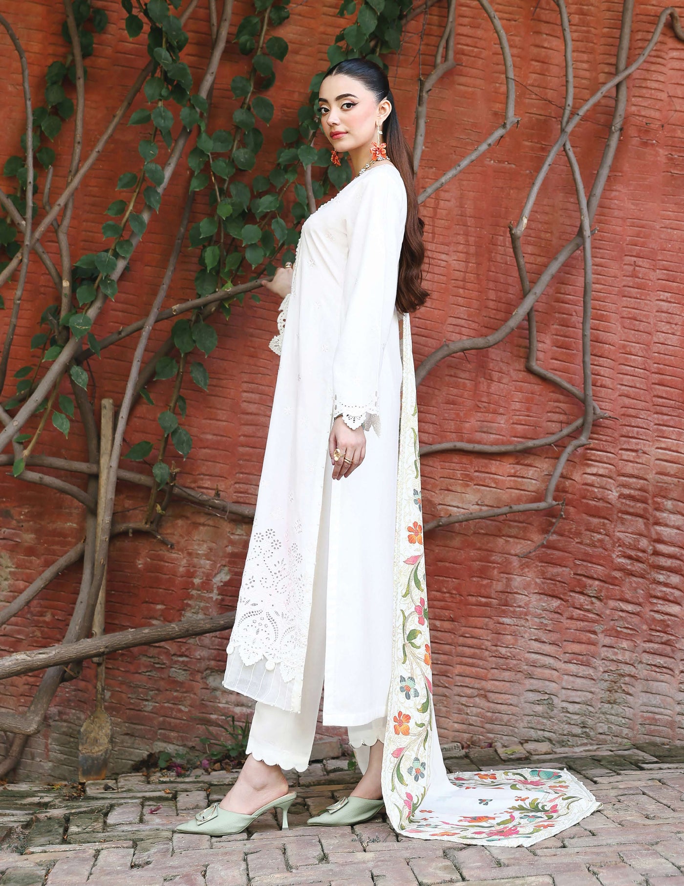 SIMRANS 'Mehr' | Embroidered Dhanak Chikenkari Pakistani Readymade Womenswear | SM926