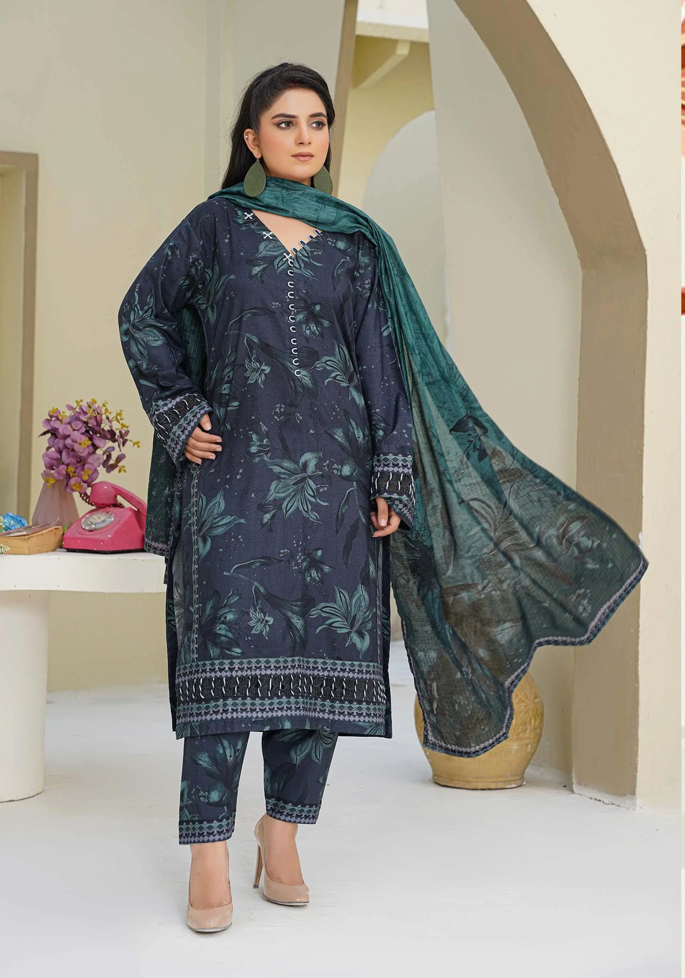 Sitarah Styles 'Vol 16' | Embroidered Linen 3pc Pakistani Readymade Womenswear | IN390 SITARAH
