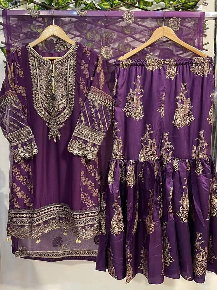  Pehnawa - Pakistani clothes